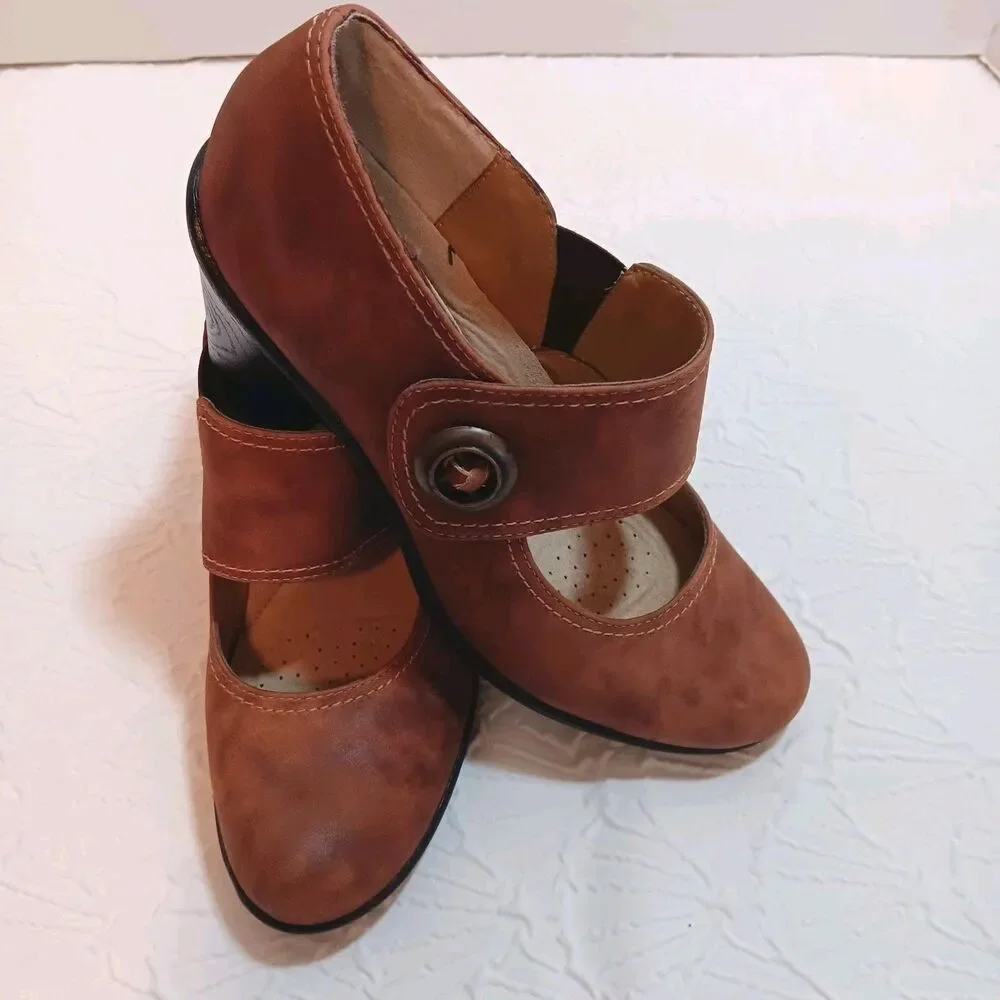 Softspots Brown Leather Mary Jane Block Heels Size 9 Slip On - Picture 10 of 10